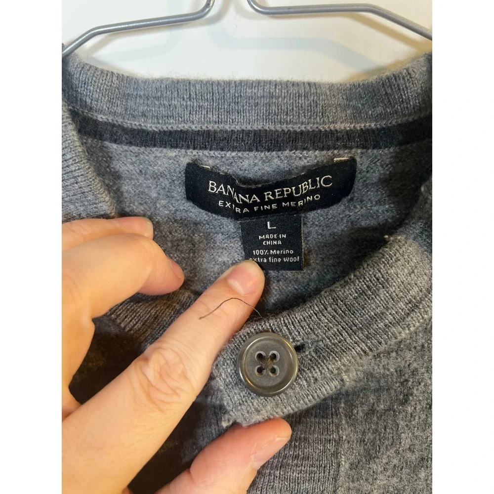 Banana Republic Mens Henley Sweater 100% Merino Wool Gray Size‎ L